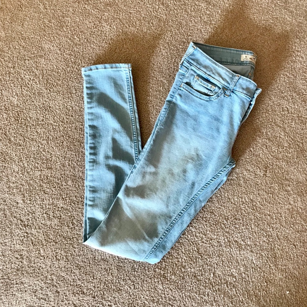 NWOT light blue skinny jeans